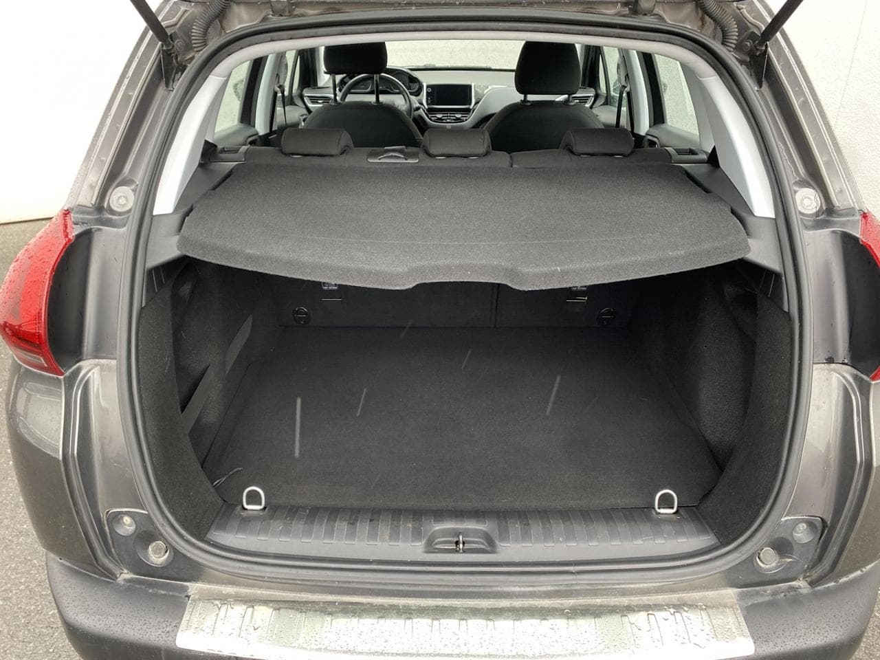 2018 Peugeot 2008 - 9