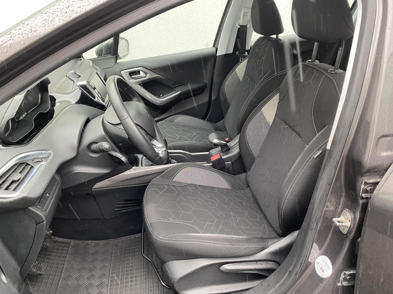 2018 Peugeot 2008 - 11