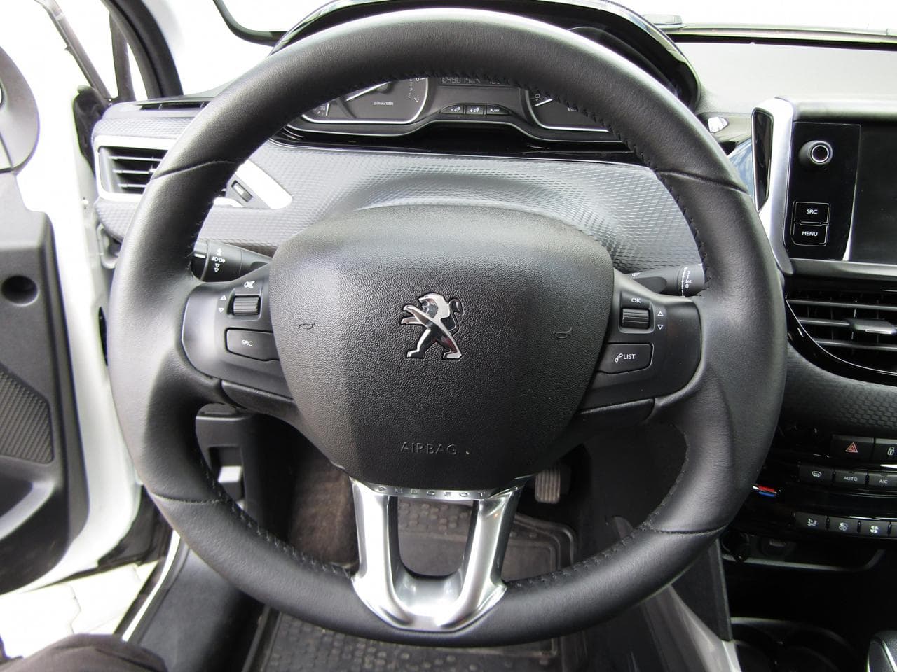2019 Peugeot 2008 - 27