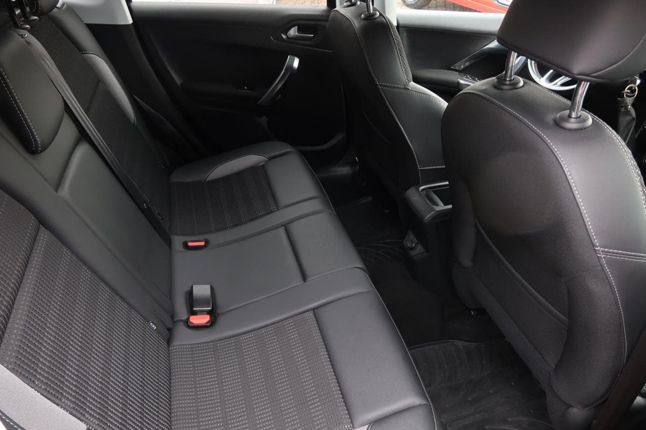 2018 Peugeot 2008 - 24