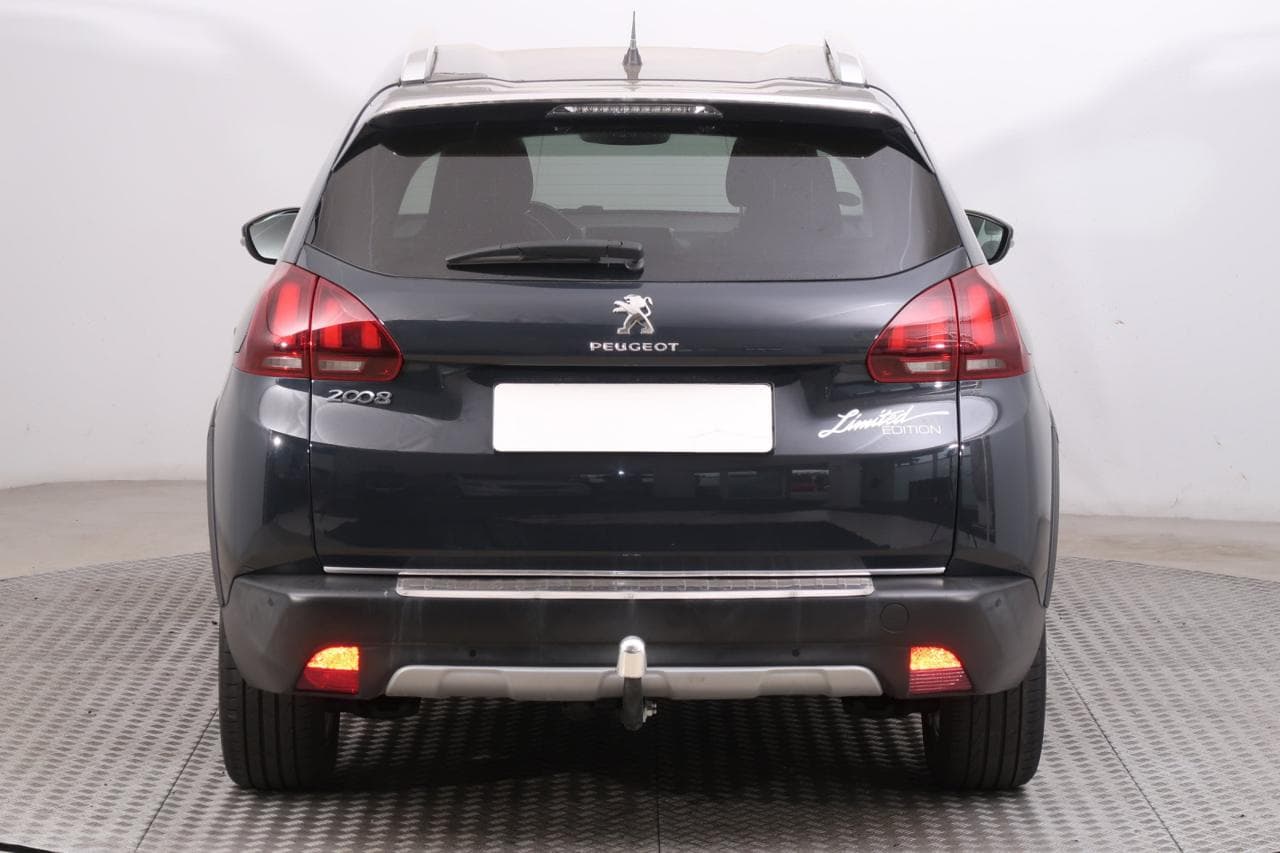 2018 Peugeot 2008 - 11