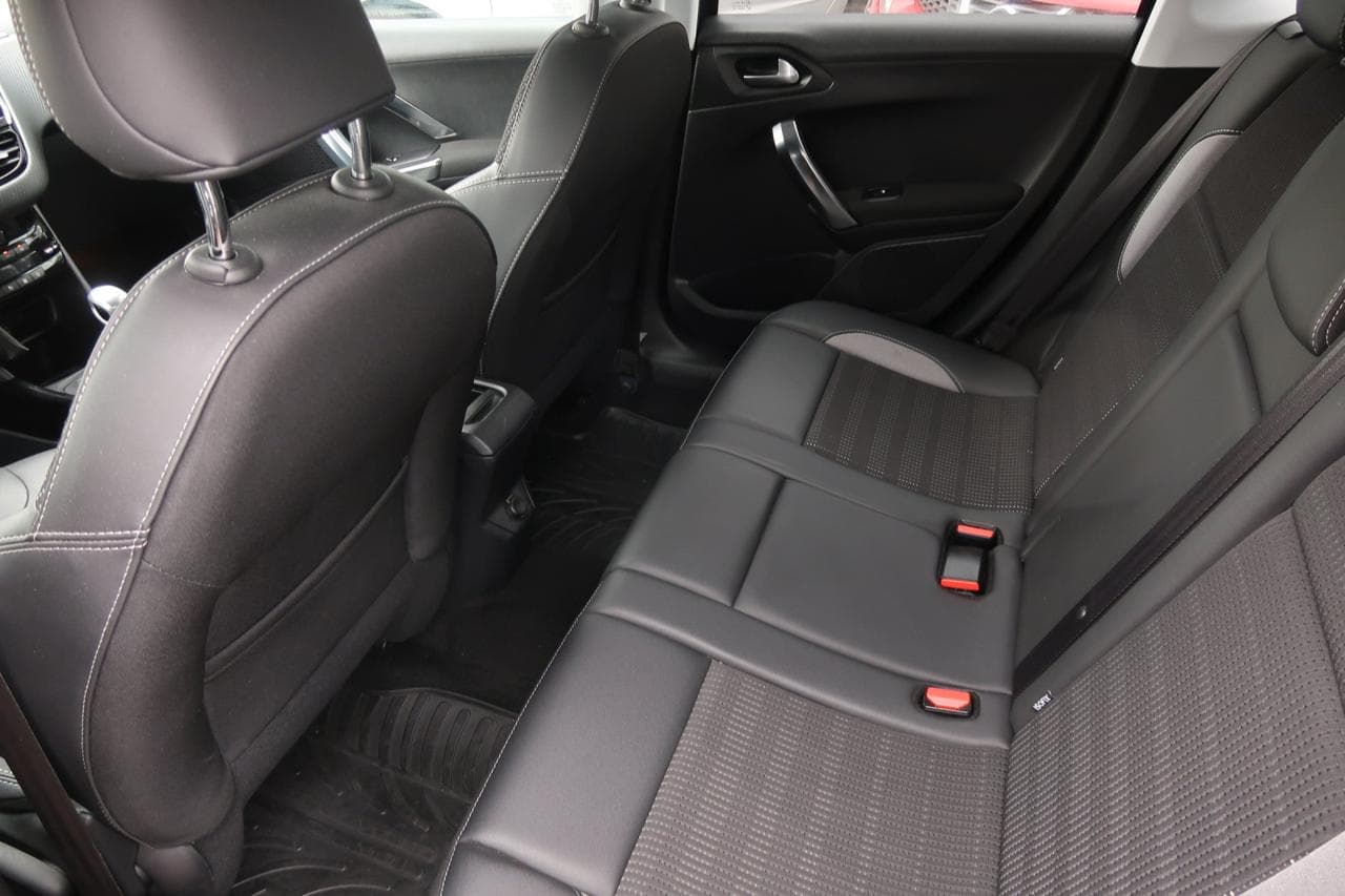 2018 Peugeot 2008 - 28