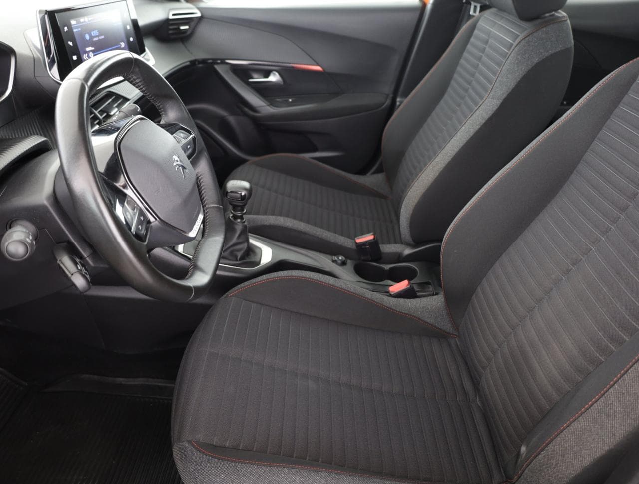 2021 Peugeot 2008 - 13