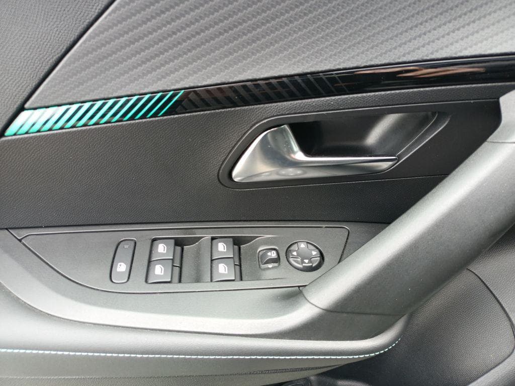 2022 Peugeot 2008 - 21