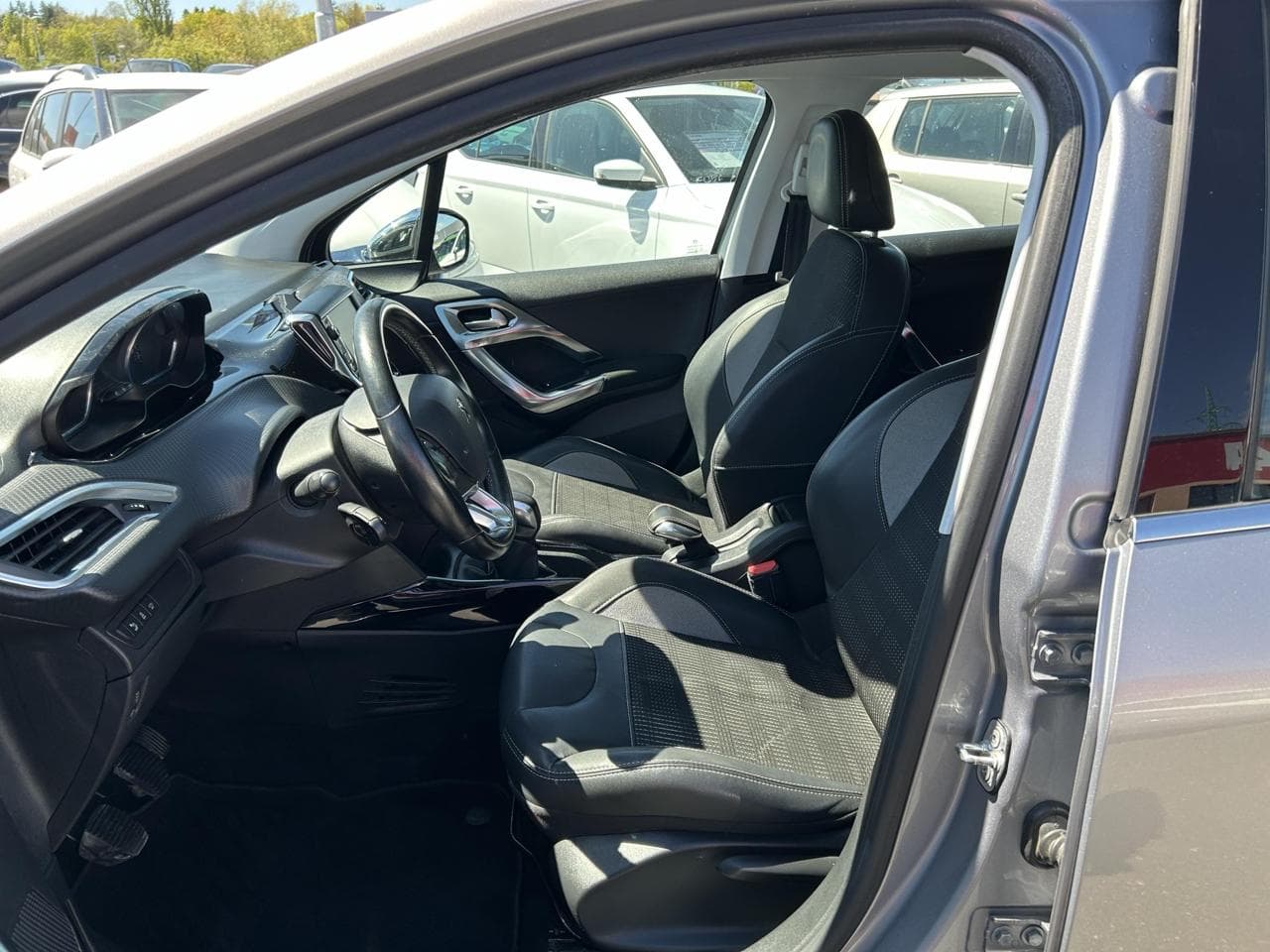 2016 Peugeot 2008 - 9