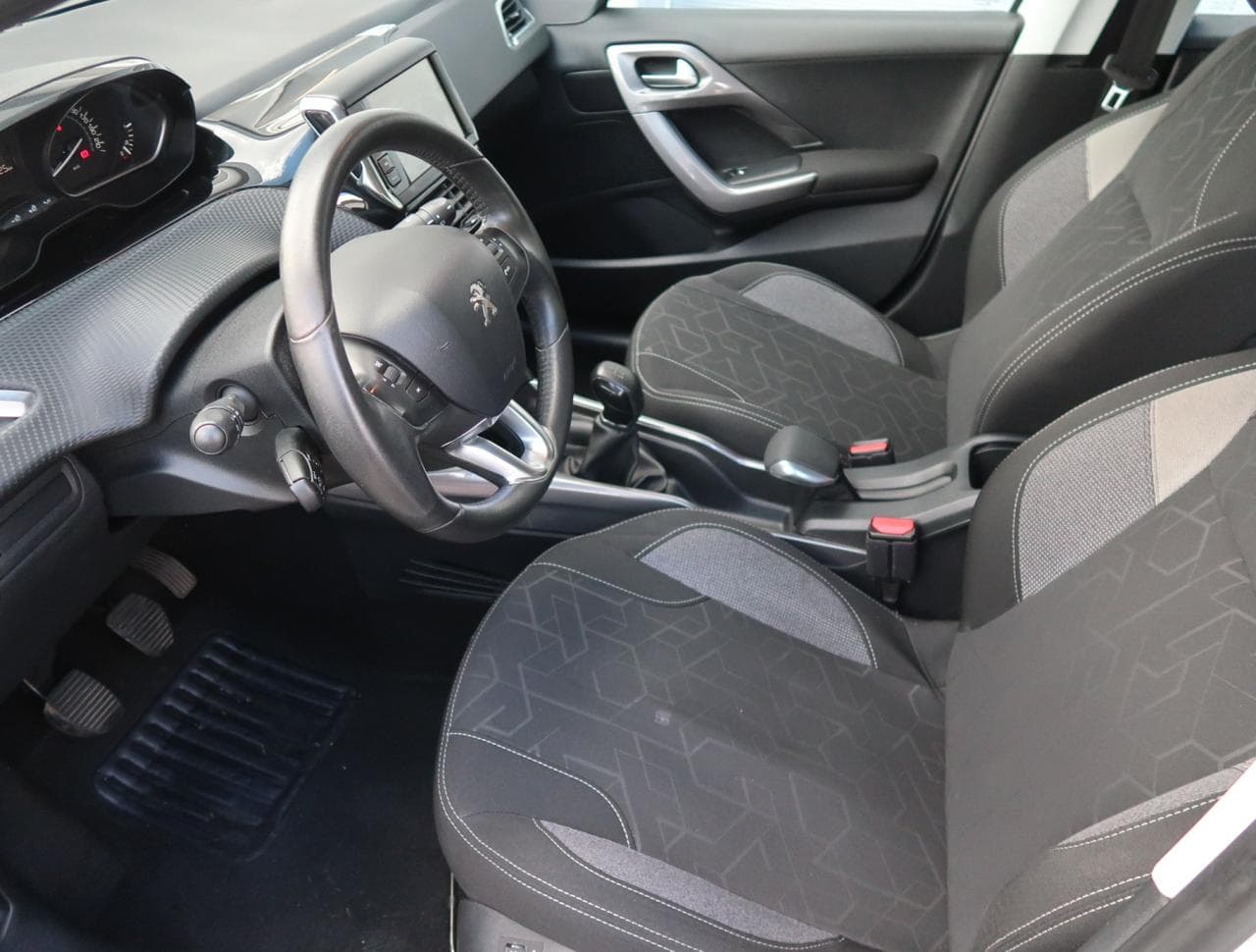2016 Peugeot 2008 - 18