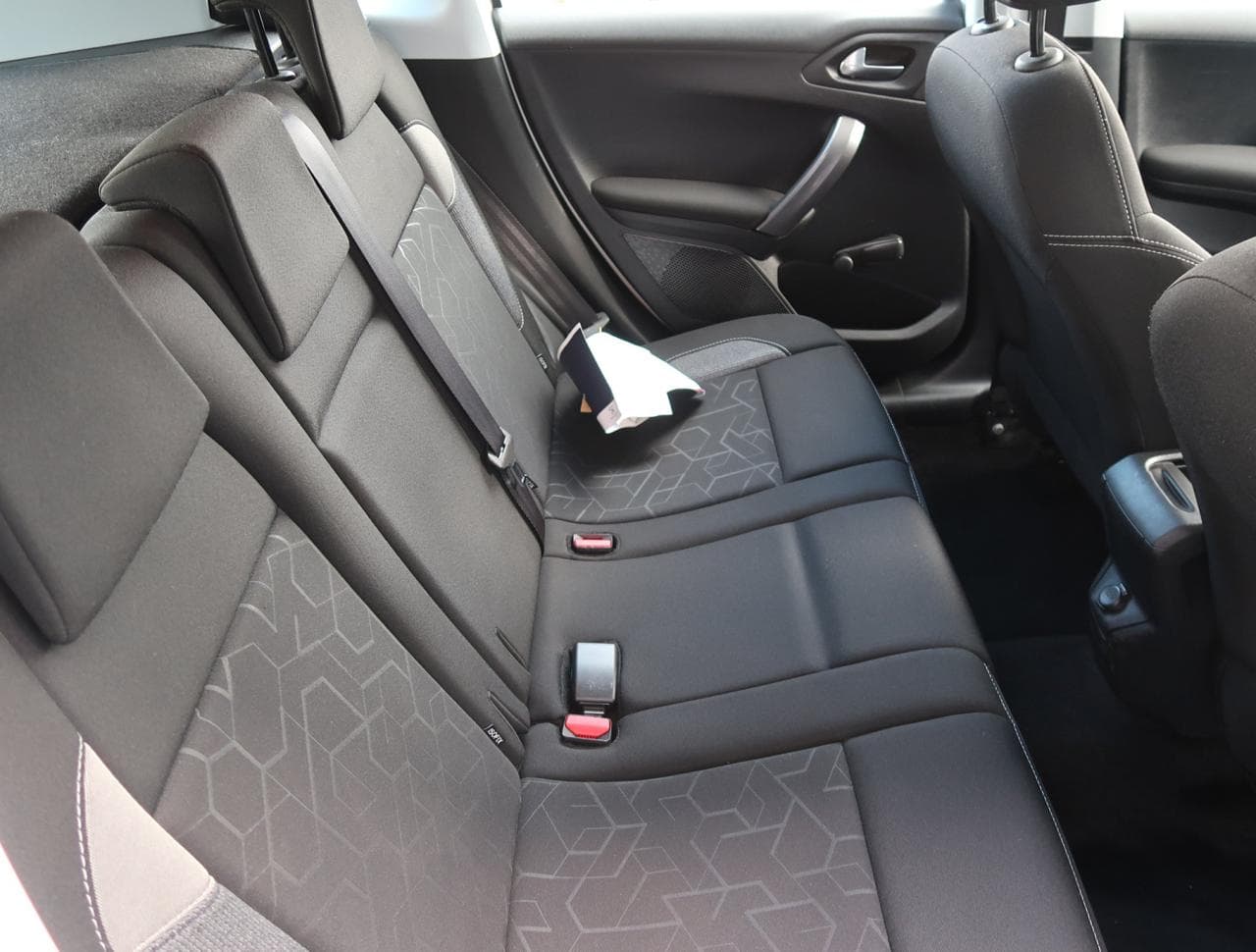 2016 Peugeot 2008 - 13
