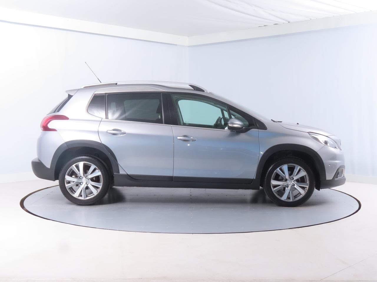 2016 Peugeot 2008 - 13