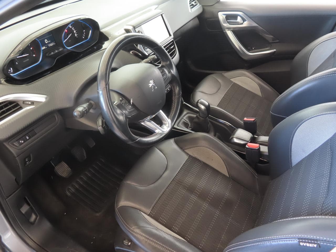 2016 Peugeot 2008 - 29