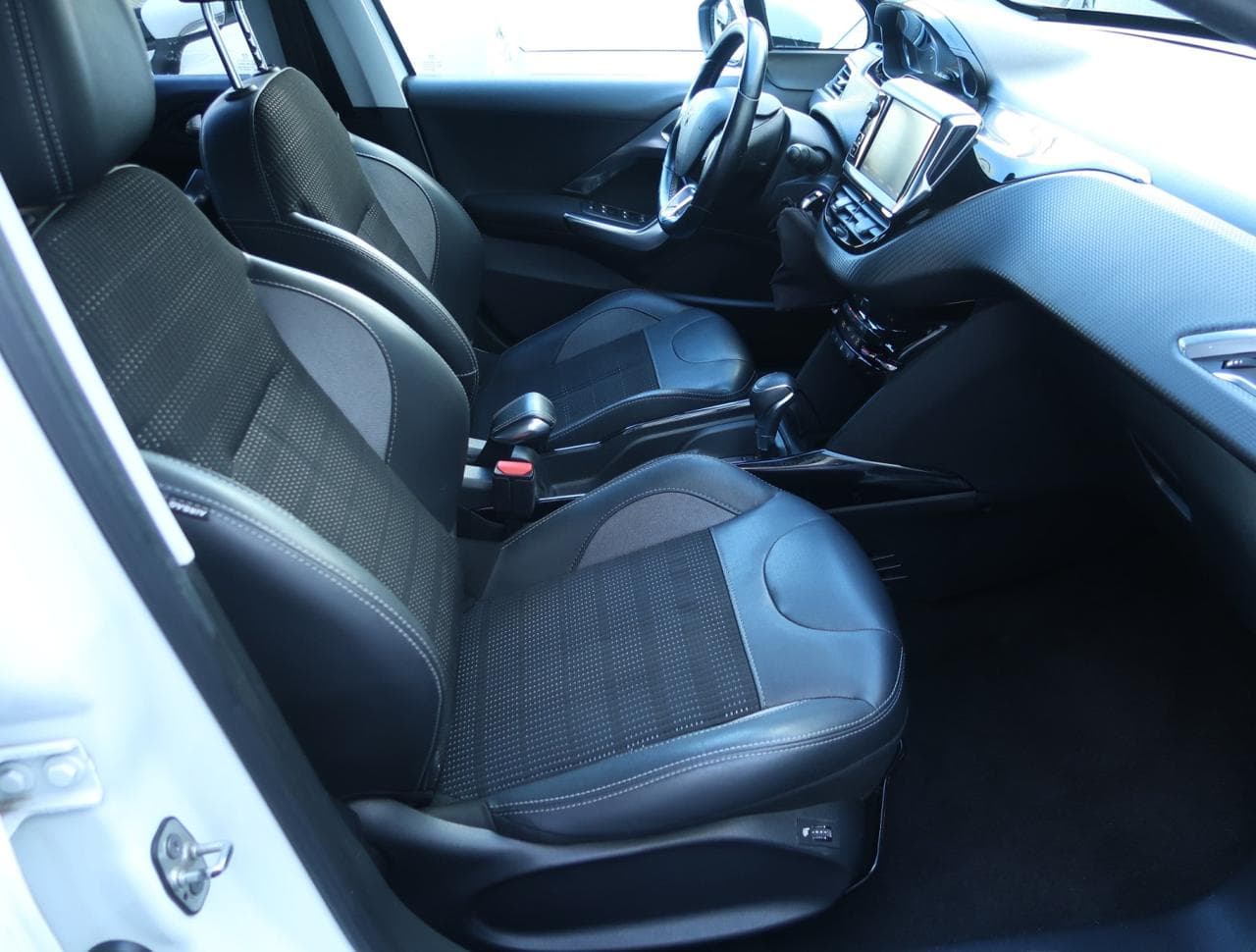 2018 Peugeot 2008 - 15