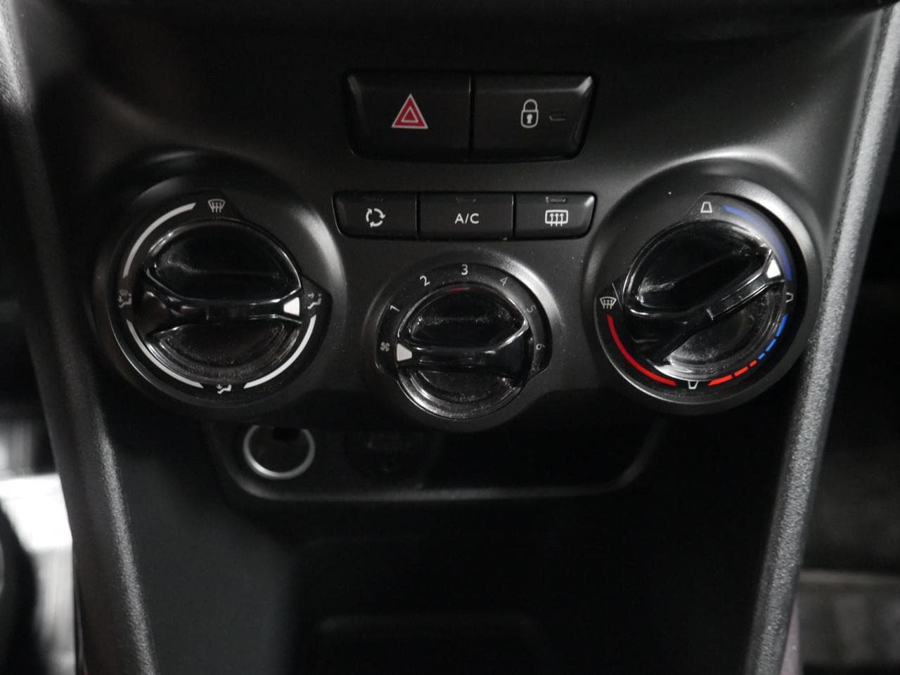 2014 Peugeot 2008 - 18