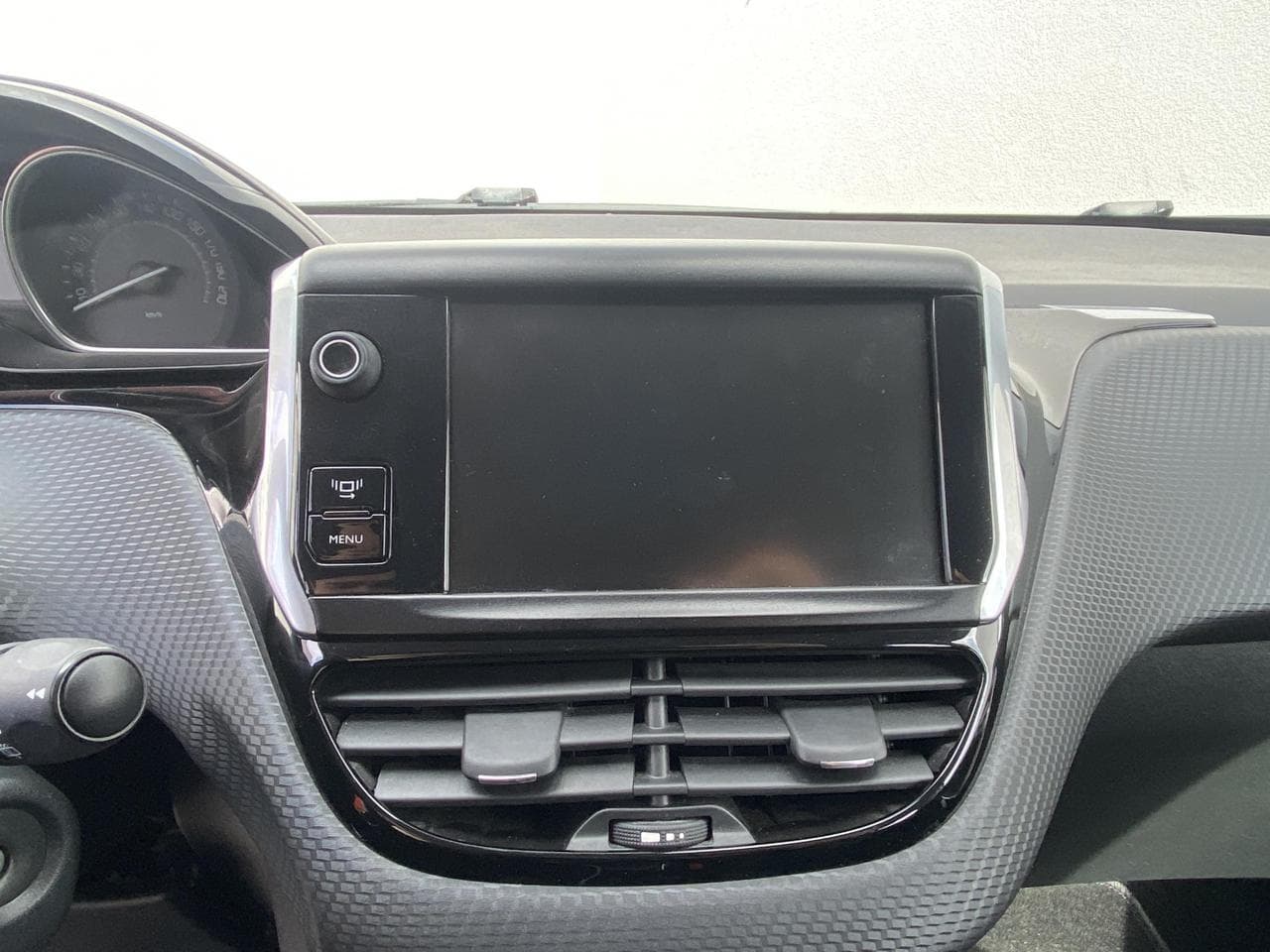 2013 Peugeot 2008 - 26