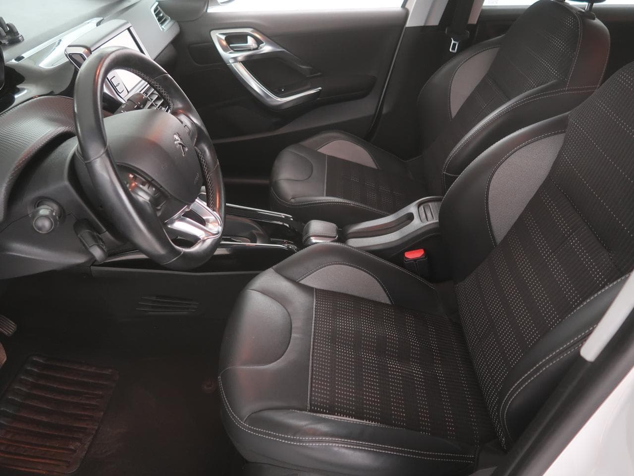 2016 Peugeot 2008 - 26