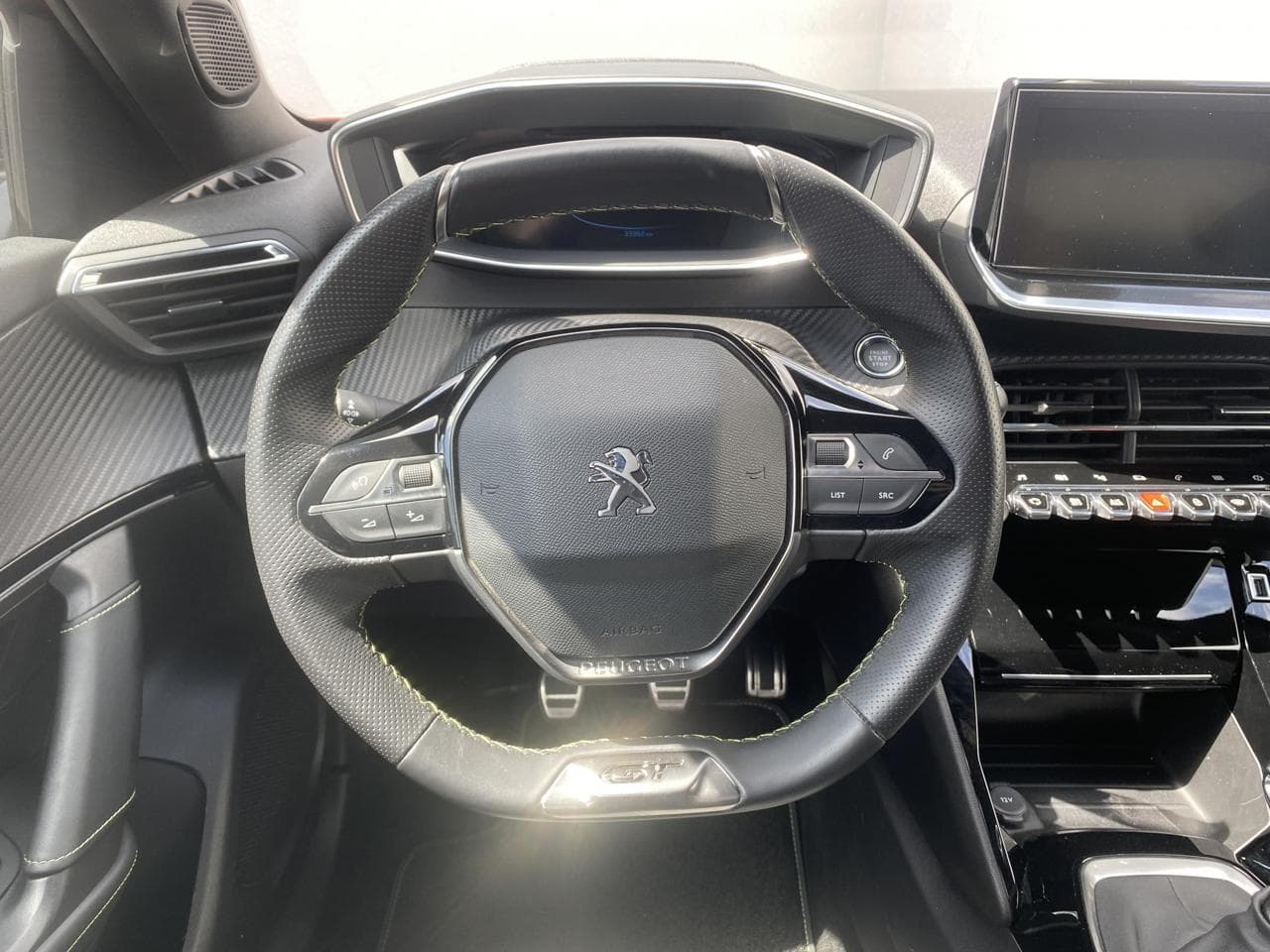 2021 Peugeot 2008 - 14