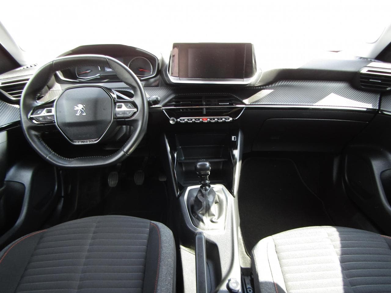 2021 Peugeot 2008 - 13