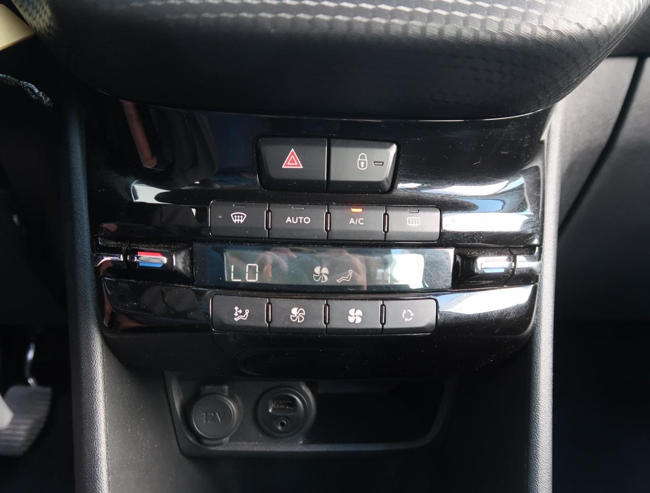 2016 Peugeot 2008 - 20