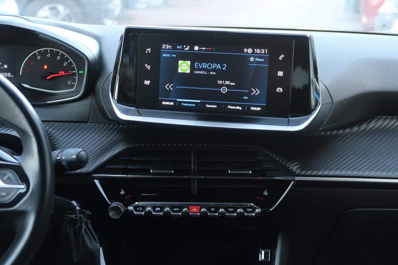 2021 Peugeot 2008 - 18