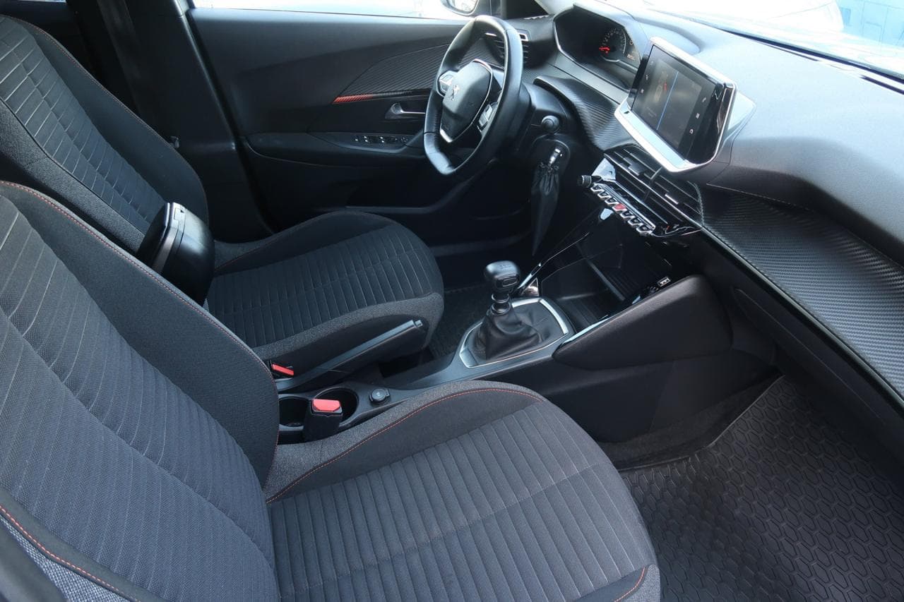 2021 Peugeot 2008 - 12