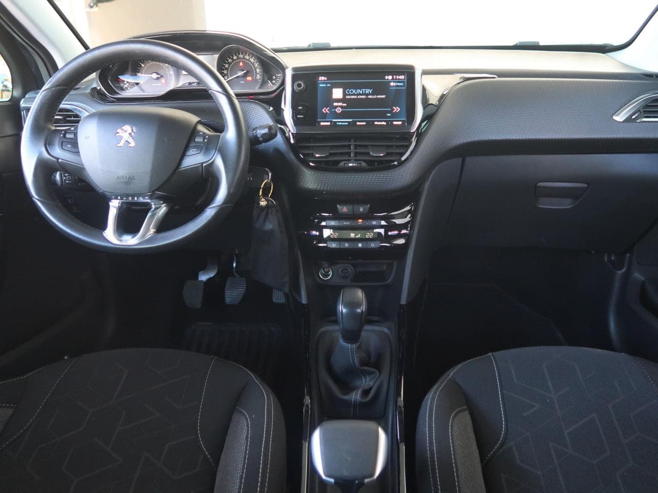 2019 Peugeot 2008 - 10