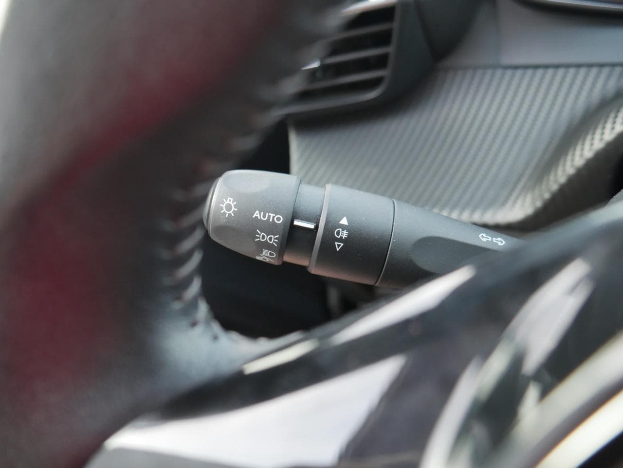 2020 Peugeot 2008 - 23