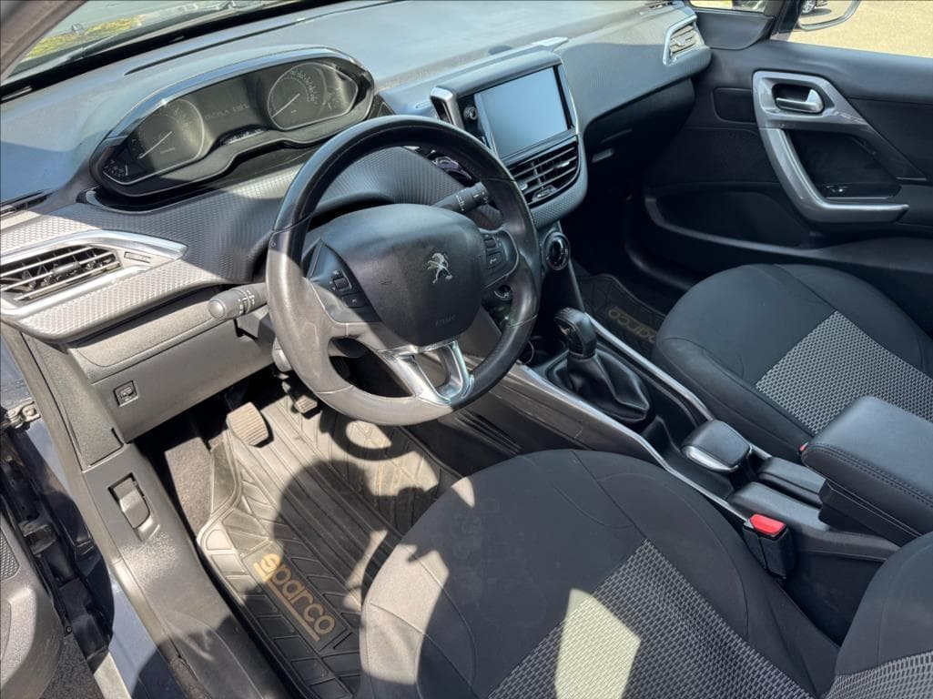 2018 Peugeot 2008 - 13