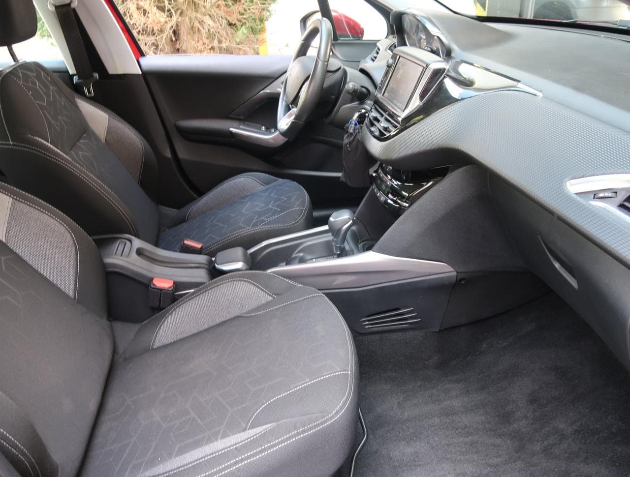 2019 Peugeot 2008 - 12