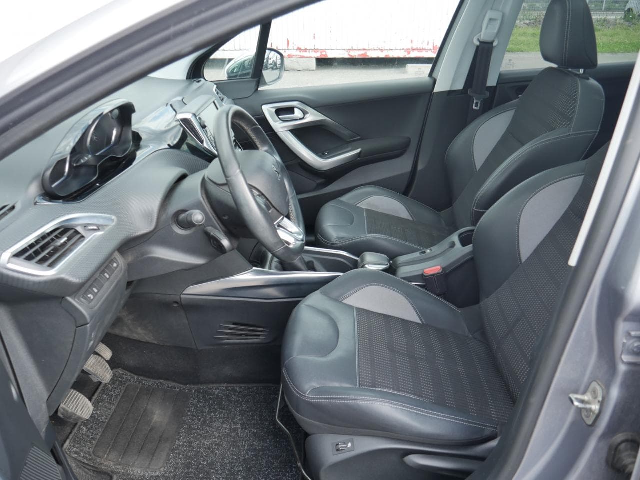2015 Peugeot 2008 - 9
