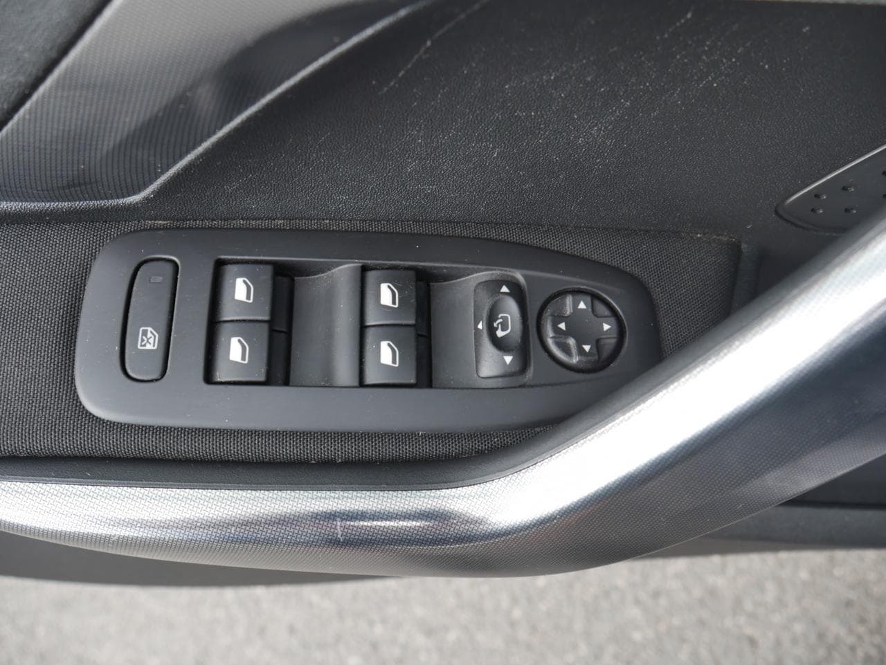 2015 Peugeot 2008 - 12