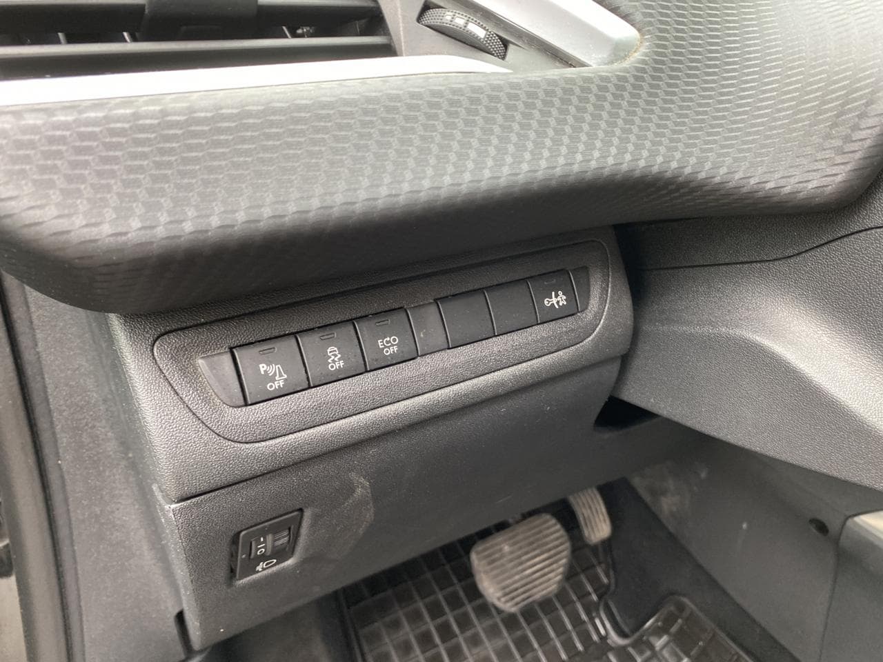 2013 Peugeot 2008 - 23