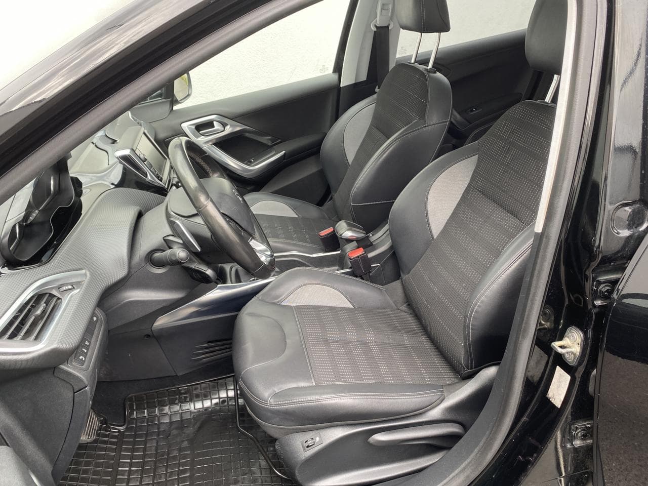 2013 Peugeot 2008 - 10