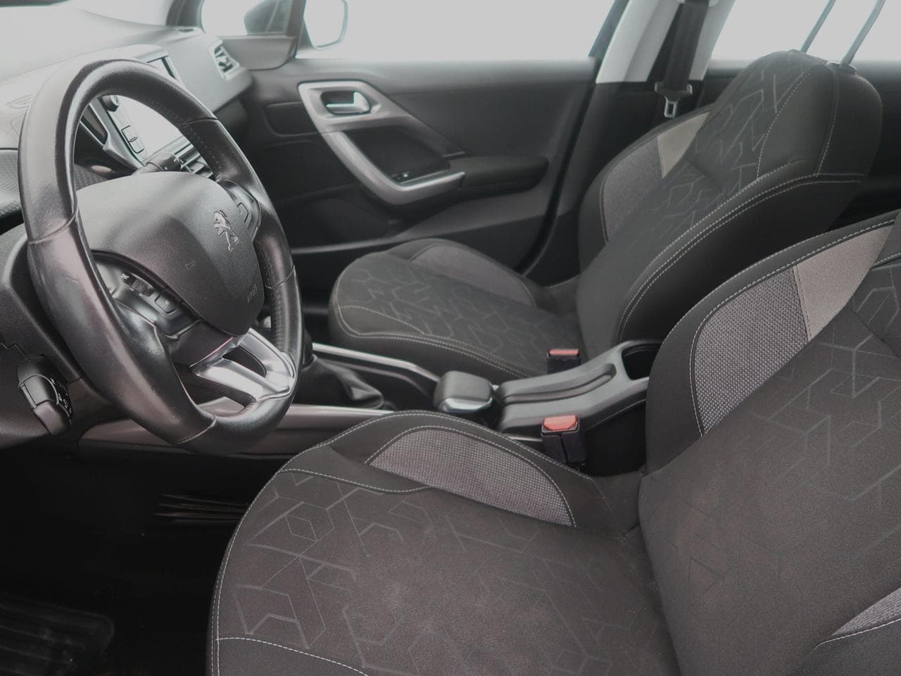 2018 Peugeot 2008 - 16