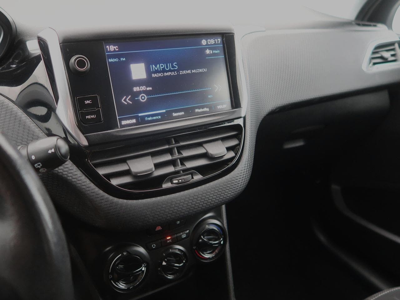 2018 Peugeot 2008 - 19