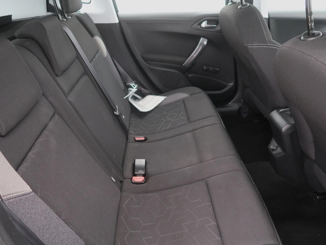 2018 Peugeot 2008 - 13
