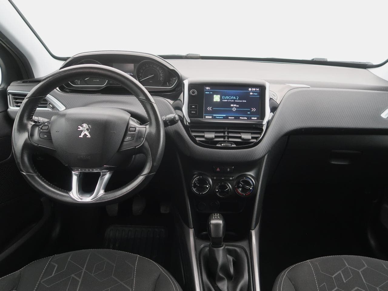 2018 Peugeot 2008 - 10