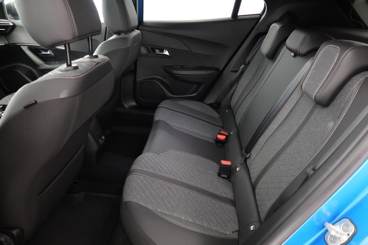 2025 Peugeot 2008 - 27