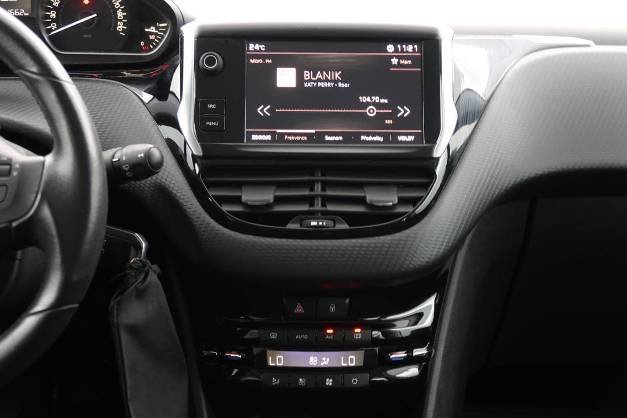 2017 Peugeot 2008 - 28