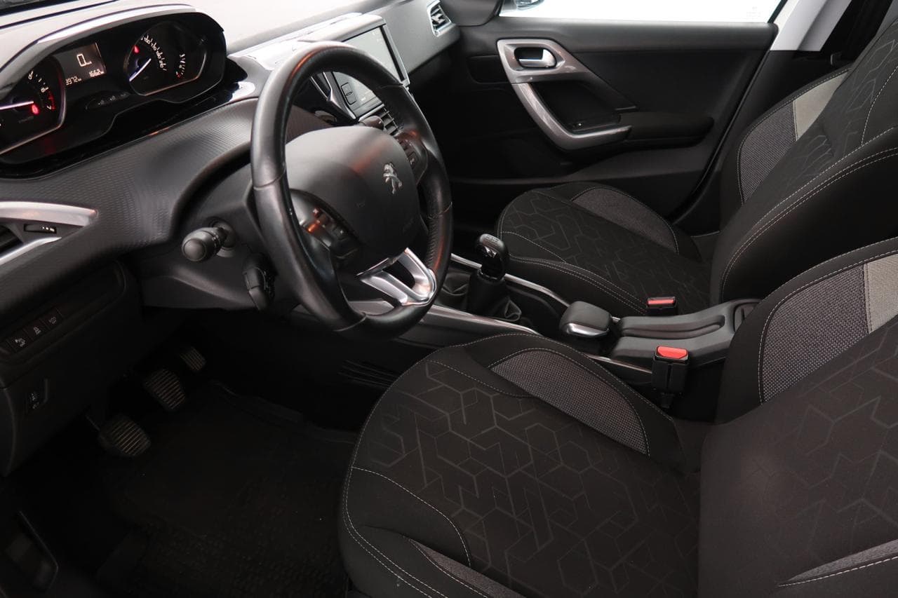 2017 Peugeot 2008 - 23