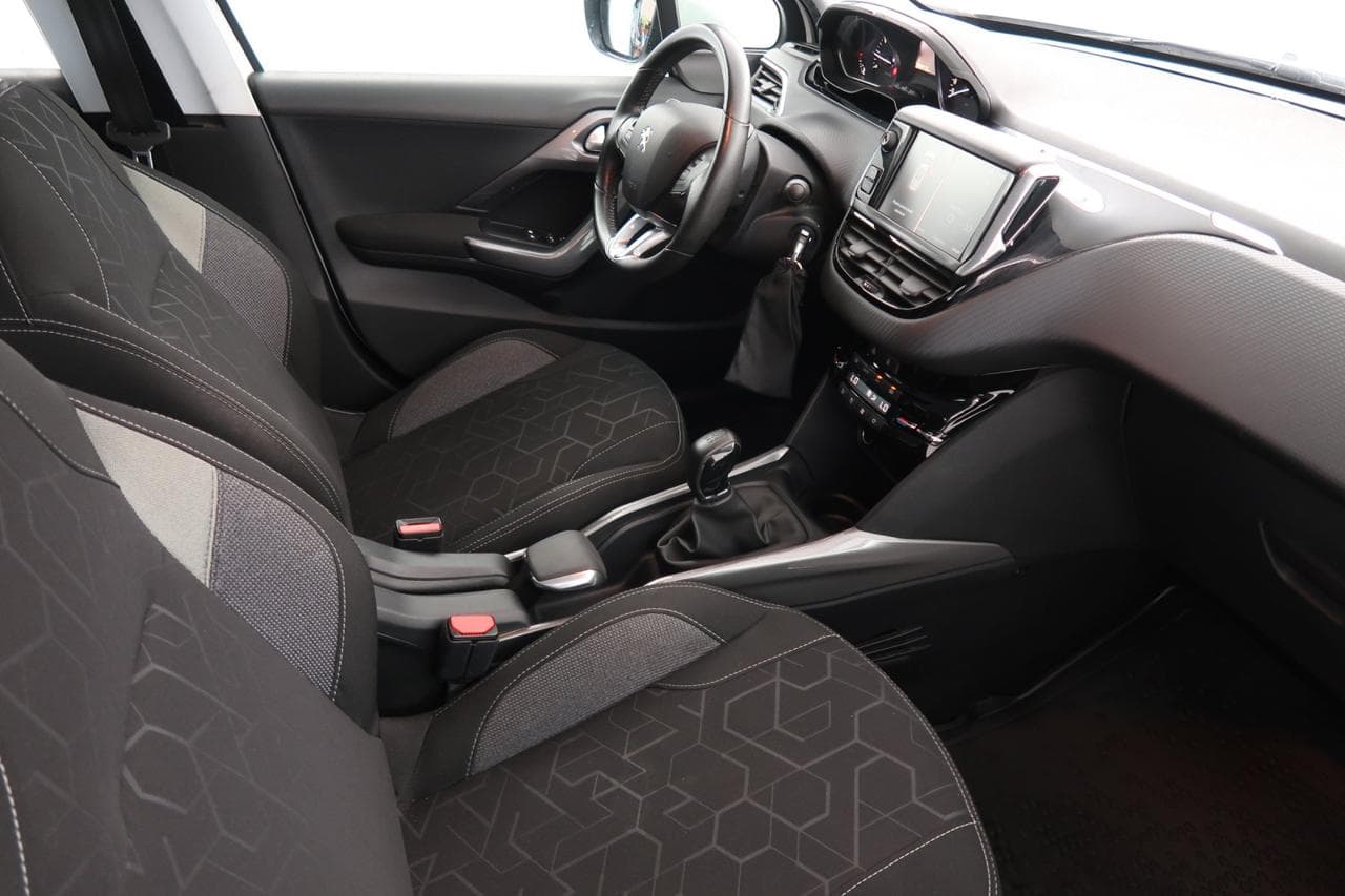 2017 Peugeot 2008 - 15