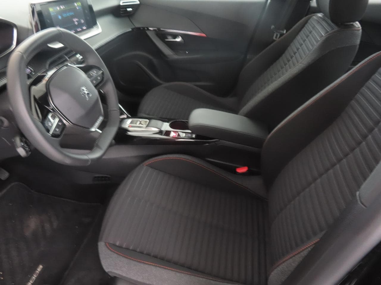 2023 Peugeot 2008 - 16