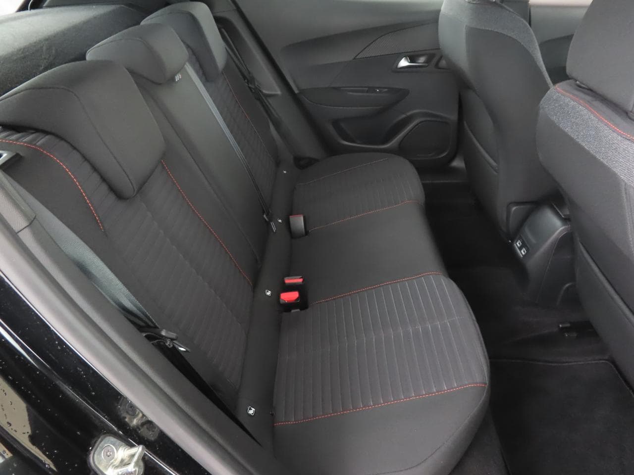 2023 Peugeot 2008 - 13
