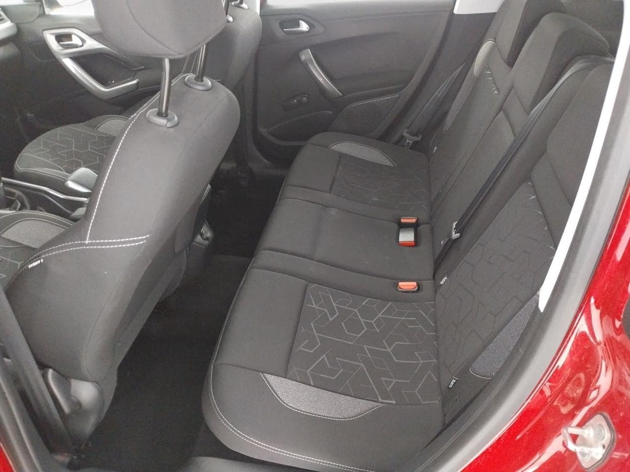 2019 Peugeot 2008 - 14