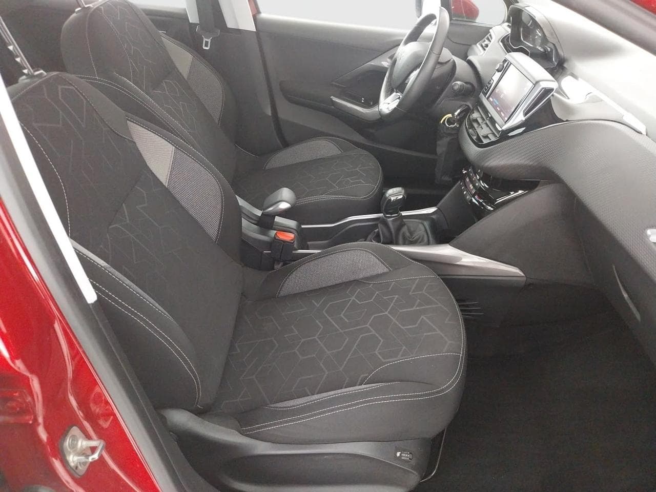 2019 Peugeot 2008 - 11