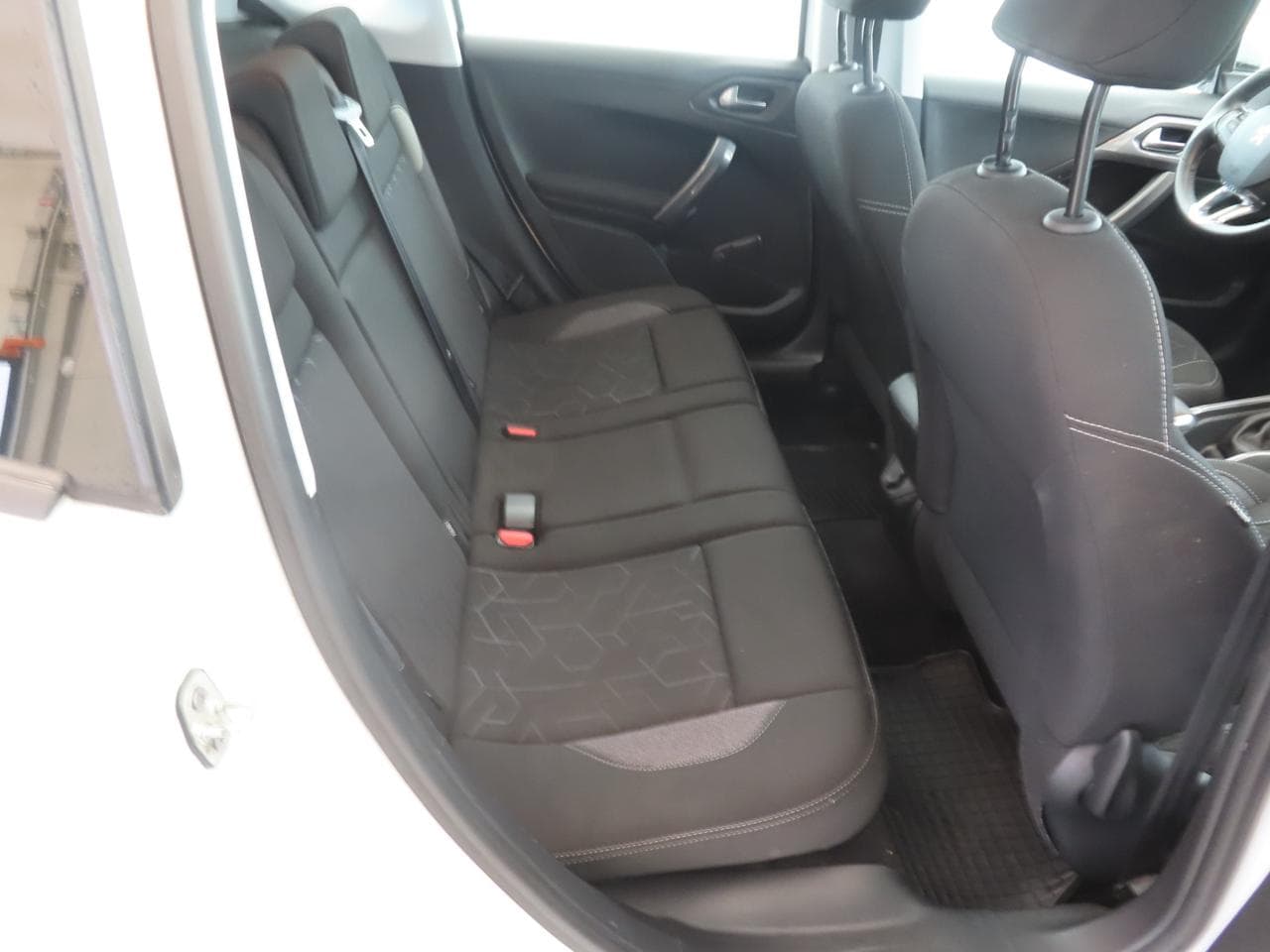 2019 Peugeot 2008 - 15