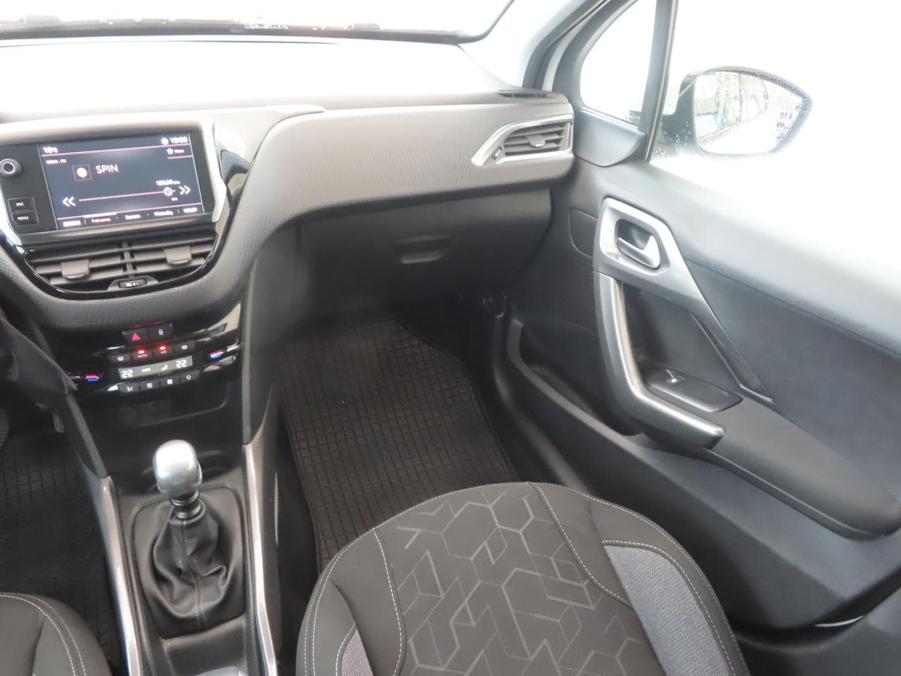 2019 Peugeot 2008 - 12