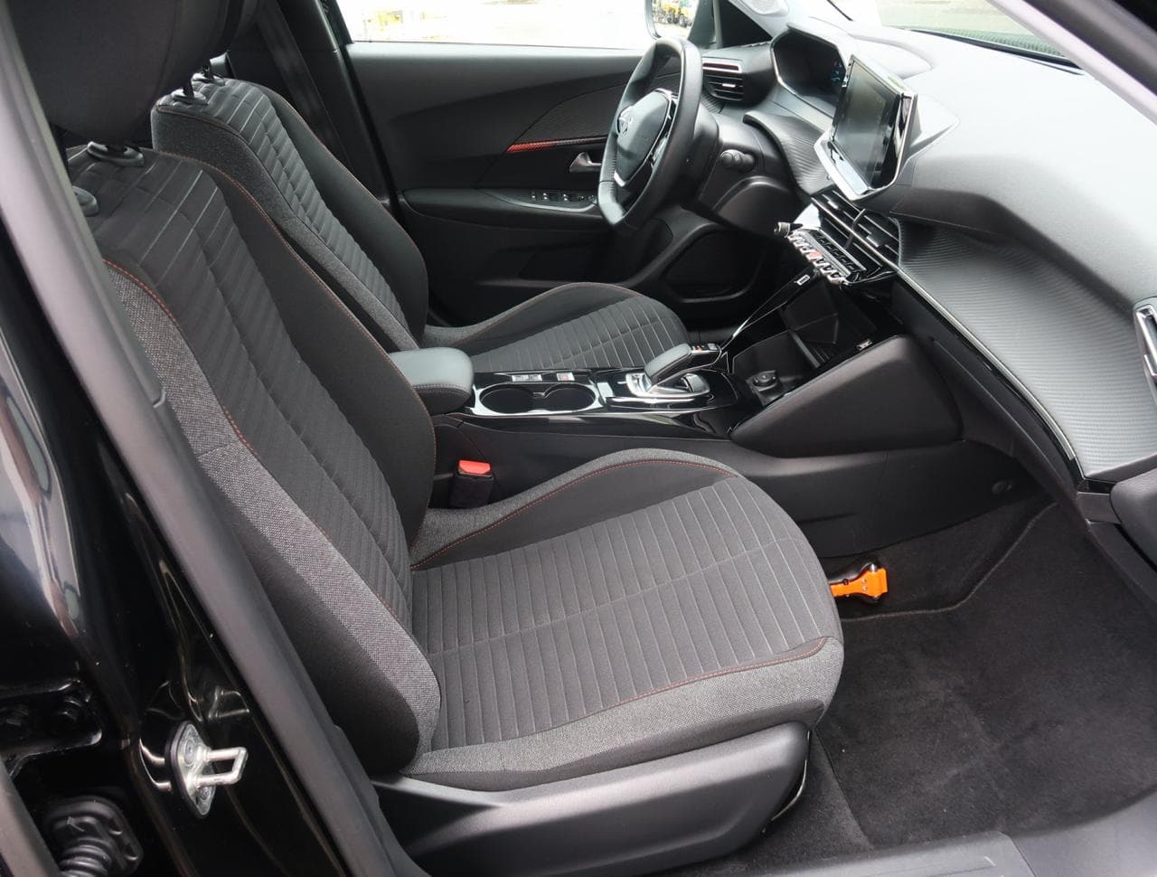 2021 Peugeot 2008 - 12