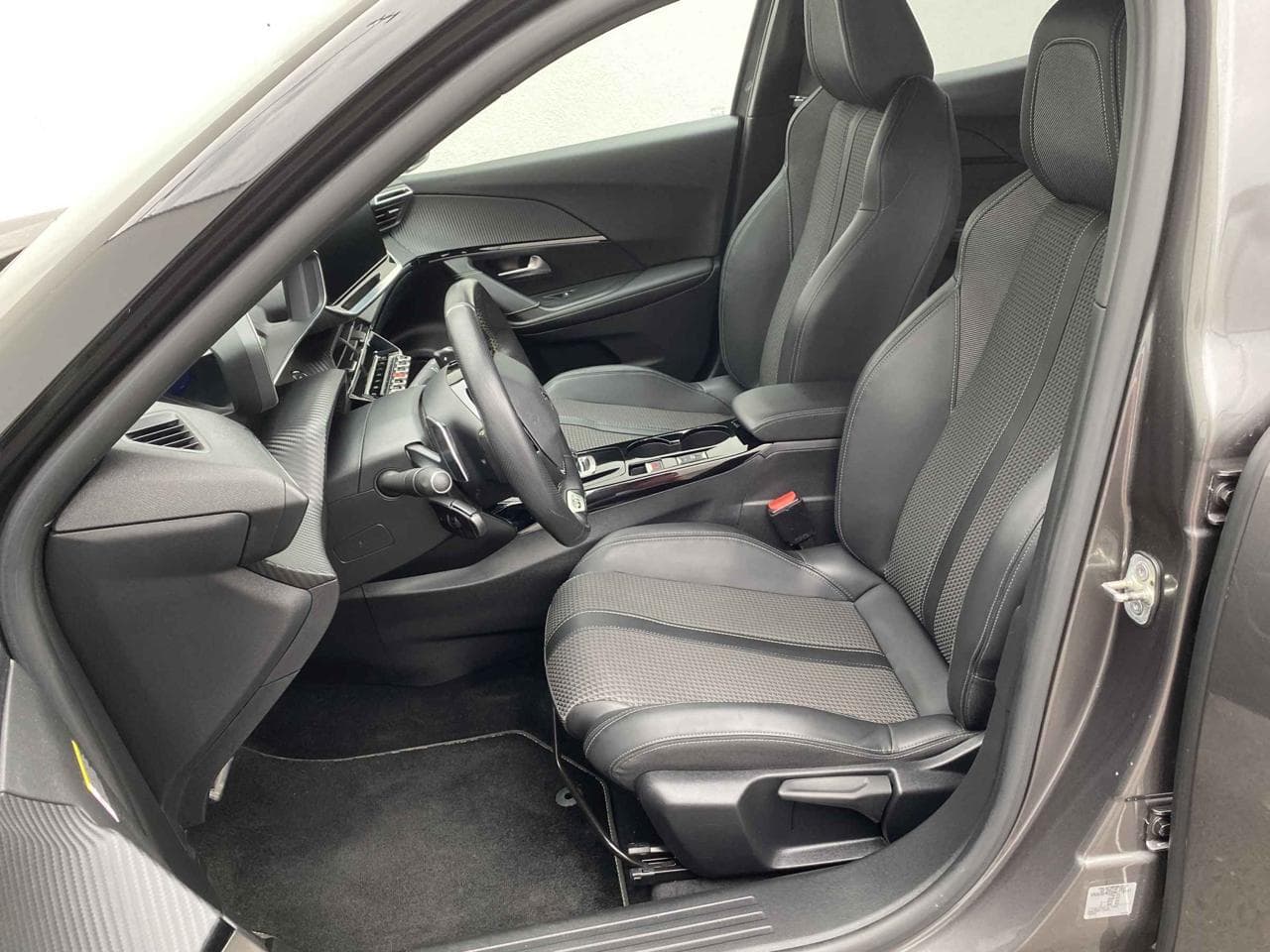 2021 Peugeot 2008 - 17