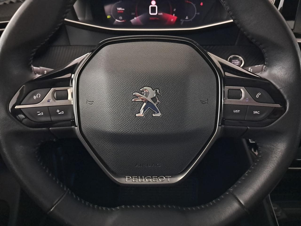 2021 Peugeot 2008 - 32