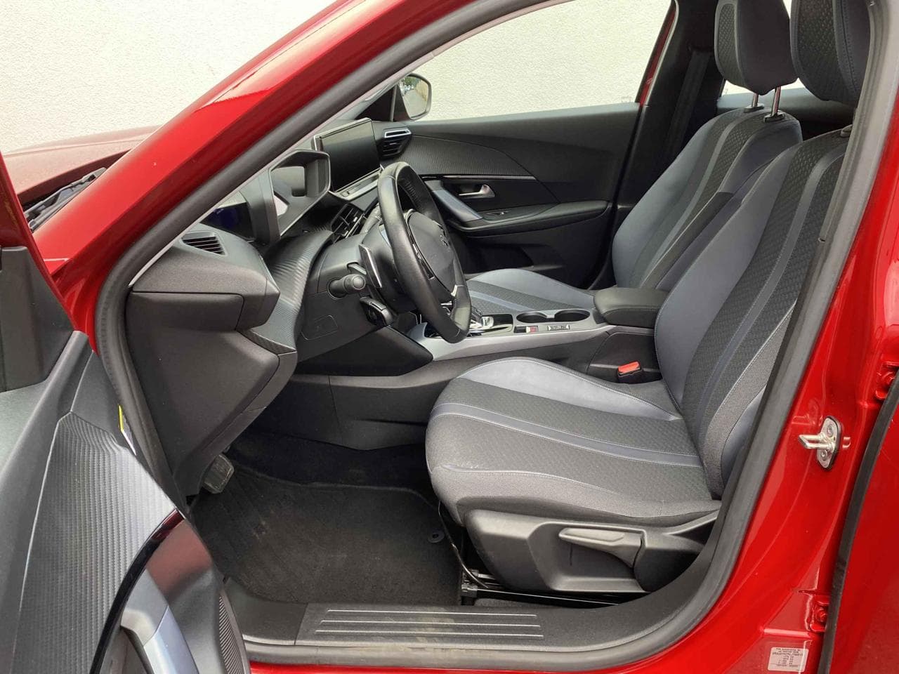 2020 Peugeot 2008 - 16