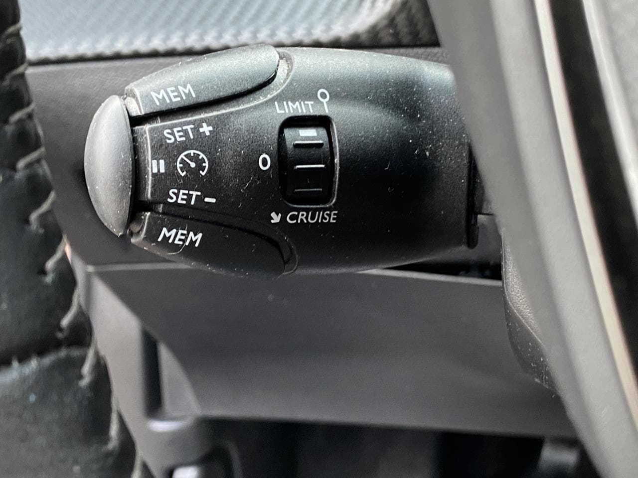 2020 Peugeot 2008 - 24