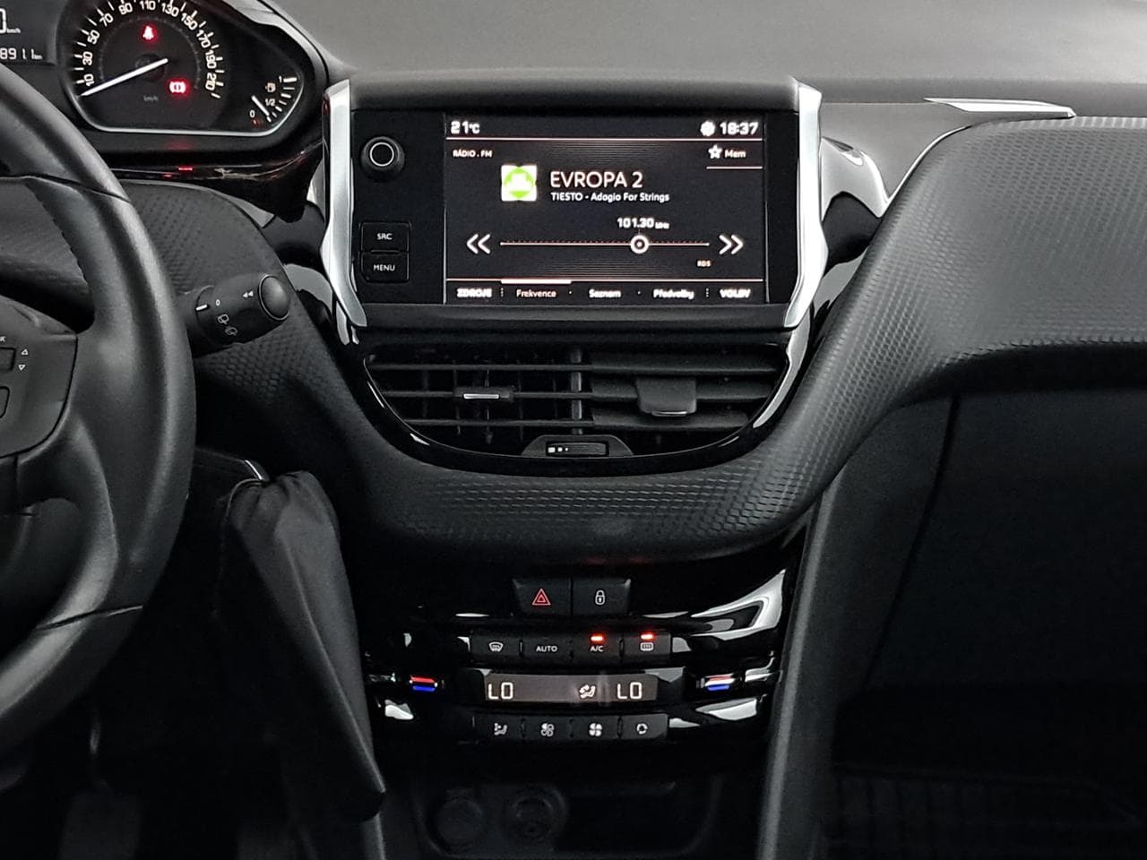 2019 Peugeot 2008 - 30